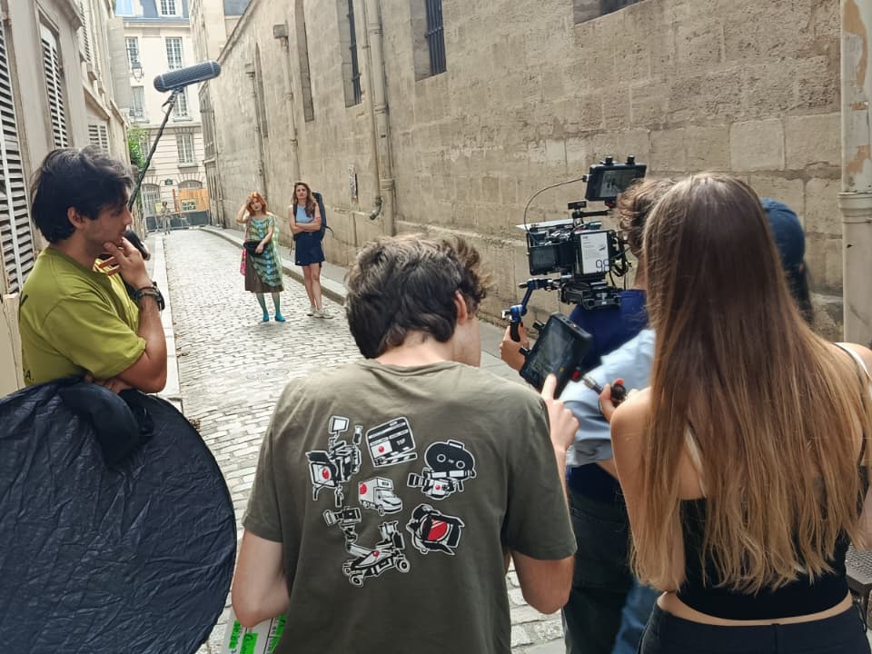 Mathias Galton avec l'équipe pendant le
tournage d'une séquence
